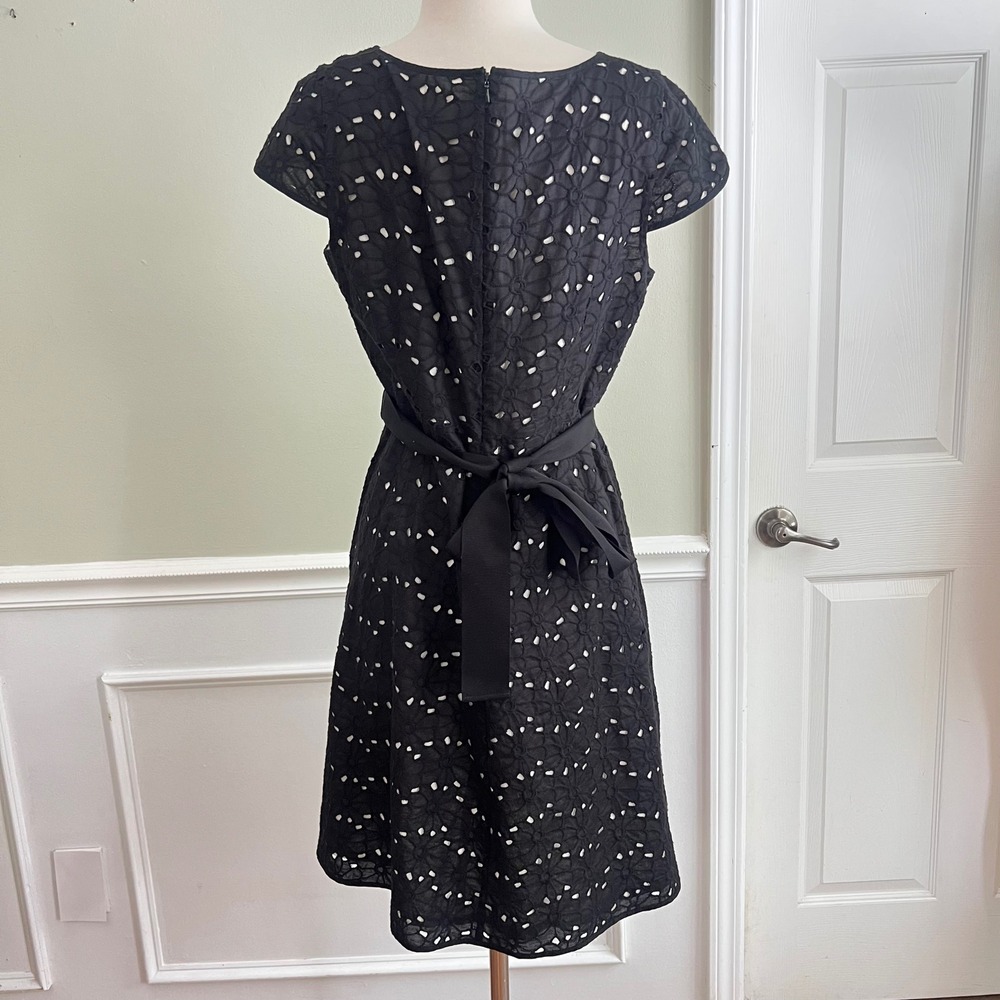 Talbots Eyelet Lace Dress Womens 12P Fit & Flare Cap Sleeve Black LBD Classic - Picture 4 of 15